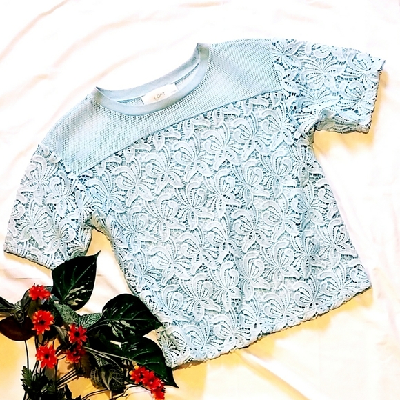NWOT LOFT crochet floral lace light blue short sleeve boxy top - Picture 2 of 10